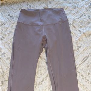 RARE LULULEMON WUNDER UNDER LEGGINGS BARELY WORN